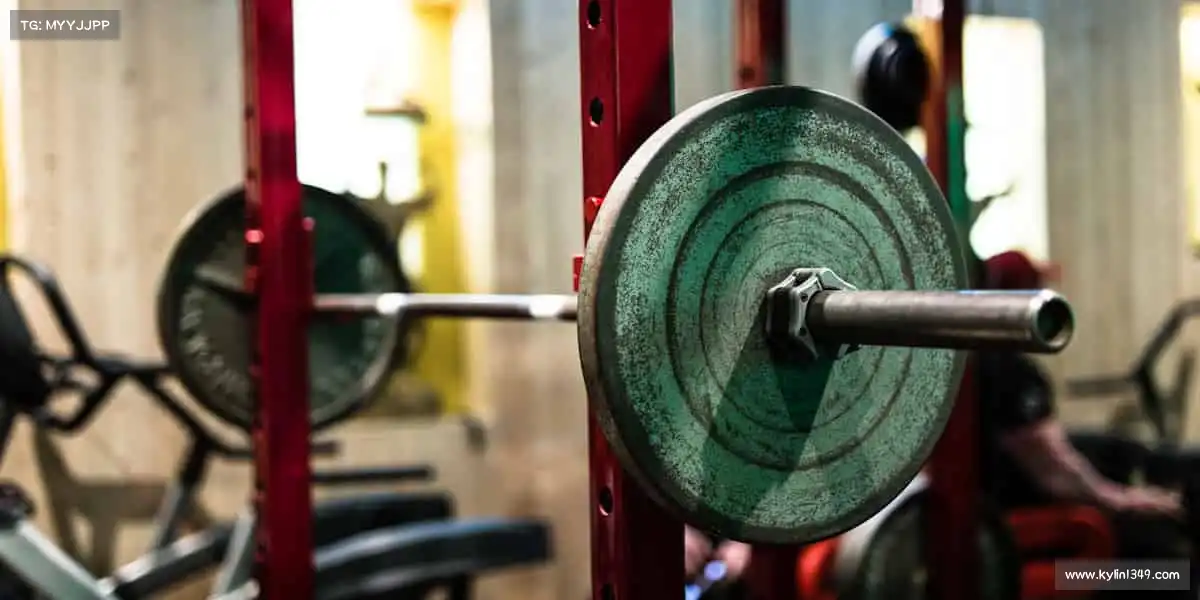 <strong>优游注册</strong>用运动点燃生活，让健康成为最酷的时尚，你准备好上场了吗？🔥👕